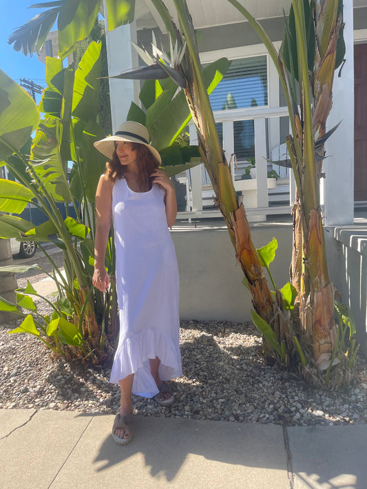 Secret Language’s cotton maxi dress has a breezy silhouette that makes it an ideal choice for warm-weather trips and outdoor parties. Cut from the finest 100% Turkish cotton. Adjust the tie straps to find your perfect fit.